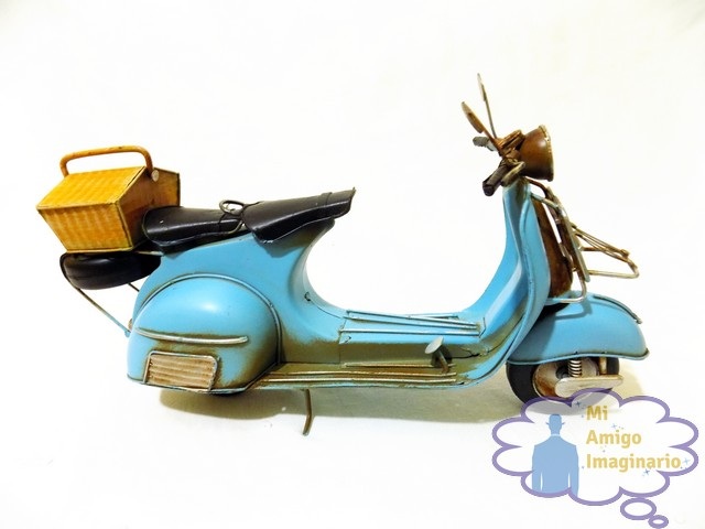 Motoneta Vintage a escala miniatura varios modelos Mi Amigo Imaginario Motoneta Vintage a escala miniatura varios modelos Mi Amigo Imaginario